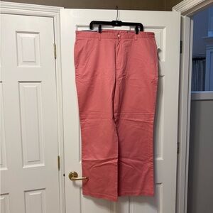 Vineyard Vines club pant pink NWT / 79.50
Size 40/32